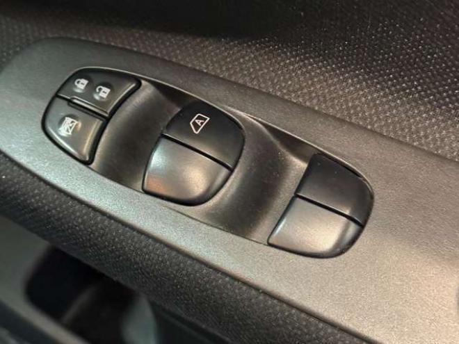 セレナ2.0 ハイウェイスター 4WD　ナビ　TV　Bluetooth　Bカメラ　Pスライド　エマージェンシーB 2000