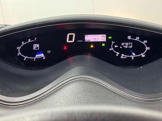 セレナ2.0 ハイウェイスター 4WD　ナビ　TV　Bluetooth　Bカメラ　Pスライド　エマージェンシーB 2000