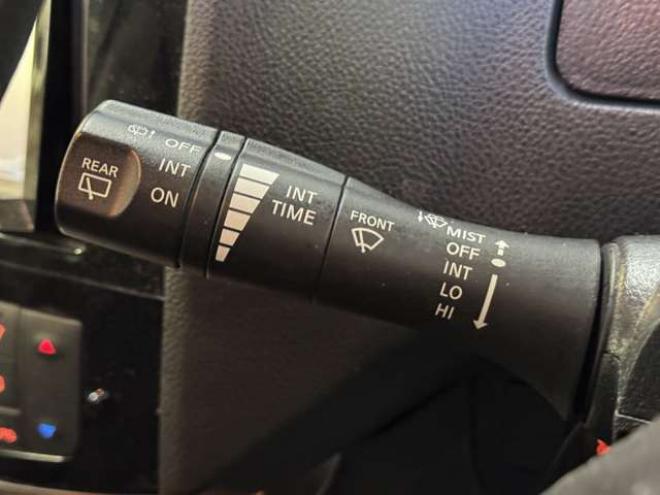 セレナ2.0 ハイウェイスター 4WD　ナビ　TV　Bluetooth　Bカメラ　Pスライド　エマージェンシーB 2000