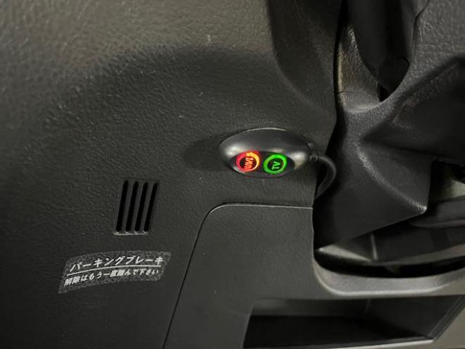 bBＺキラメキ　禁煙車　純正１５インチＡＷ＋新品夏タイヤ　社外ＡＷ＋スタッドレスタイヤ付　オーバーヘッドコンソール　ベンチシート　純正ナビ　地デジ　ＤＶＤ再生　Ｂｌｕｅｔｏｏｔｈオーディオ　バックカメラ　ＥＴＣ 4WD 1300 5Dr
