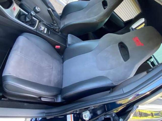 インプレッサ5ドア2.0WRX STI 4WD