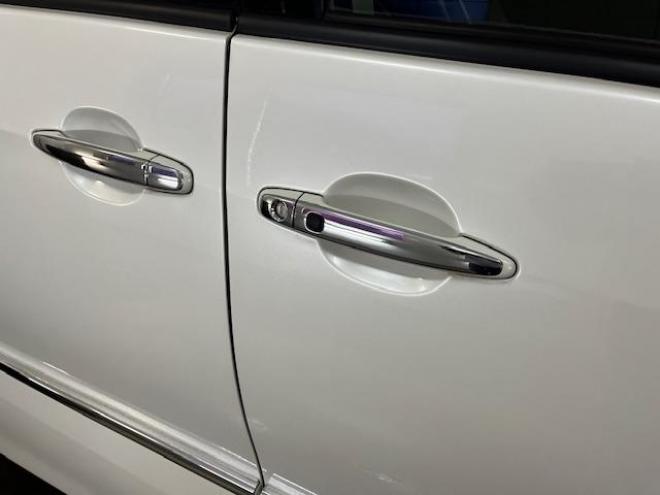 エスティマアエラス　プレミアムエディション　本州仕入　寒冷地仕様　禁煙車　パワーバックドア　両側パワースライドドア　純正ブラックハーフレザーシート　純正１８インチＡＷ　社外１８ＡＷ＋スタッドレスタイヤ付　前後コーナーセンサー　フロントガラス熱線 4WD 2400 5Dr