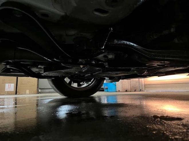 エスティマアエラス　プレミアムエディション　本州仕入　寒冷地仕様　禁煙車　パワーバックドア　両側パワースライドドア　純正ブラックハーフレザーシート　純正１８インチＡＷ　社外１８ＡＷ＋スタッドレスタイヤ付　前後コーナーセンサー　フロントガラス熱線 4WD 2400 5Dr