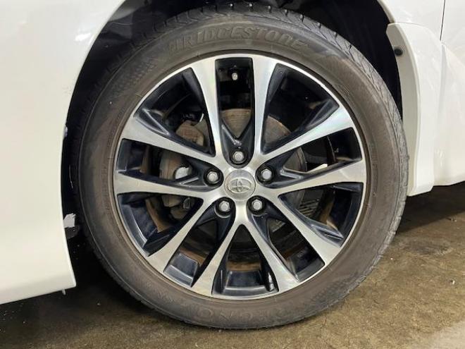 エスティマアエラス　プレミアムエディション　本州仕入　寒冷地仕様　禁煙車　パワーバックドア　両側パワースライドドア　純正ブラックハーフレザーシート　純正１８インチＡＷ　社外１８ＡＷ＋スタッドレスタイヤ付　前後コーナーセンサー　フロントガラス熱線 4WD 2400 5Dr