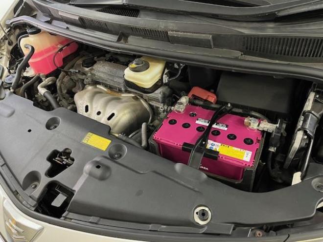 エスティマアエラス　プレミアムエディション　本州仕入　寒冷地仕様　禁煙車　パワーバックドア　両側パワースライドドア　純正ブラックハーフレザーシート　純正１８インチＡＷ　社外１８ＡＷ＋スタッドレスタイヤ付　前後コーナーセンサー　フロントガラス熱線 4WD 2400 5Dr