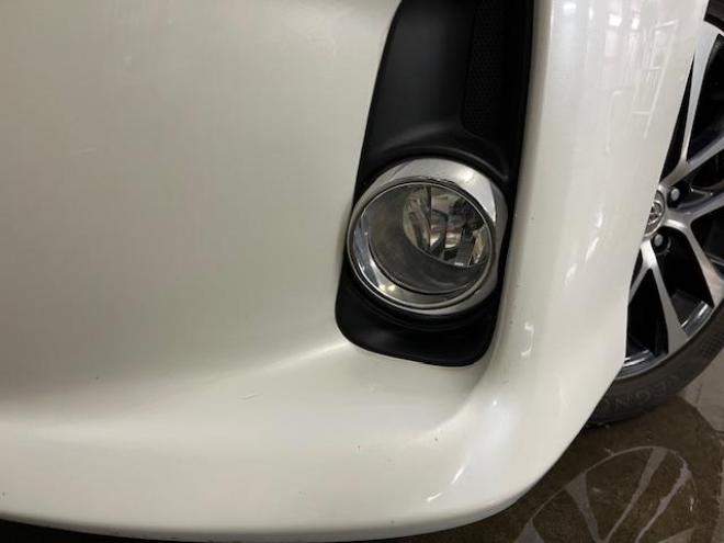 エスティマアエラス　プレミアムエディション　本州仕入　寒冷地仕様　禁煙車　パワーバックドア　両側パワースライドドア　純正ブラックハーフレザーシート　純正１８インチＡＷ　社外１８ＡＷ＋スタッドレスタイヤ付　前後コーナーセンサー　フロントガラス熱線 4WD 2400 5Dr