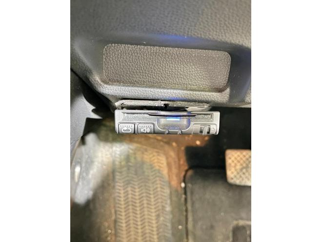 フィット13G Fパッケージ 4WD 5年保証 ナビTV スマキー ETC 自社認証工場 車検整備2年付 修復歴無 寒冷地仕様 禁煙