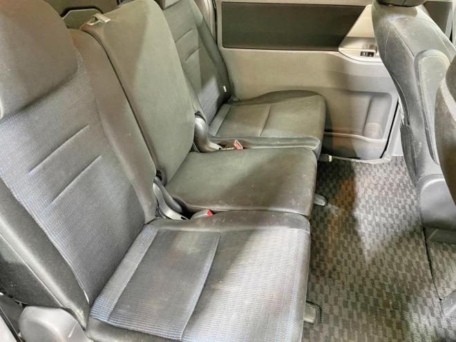 ヴォクシー2.0Z 4WD 5年保証 スマキー パワスラ 自社認証工場 車検整備2年付 寒冷地仕様 禁煙