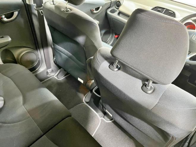 フィット1.3Lスマートスタイルエディション 4WD 5年保証 ナビ 自社認証工場 修復歴無 寒冷地仕様 禁煙