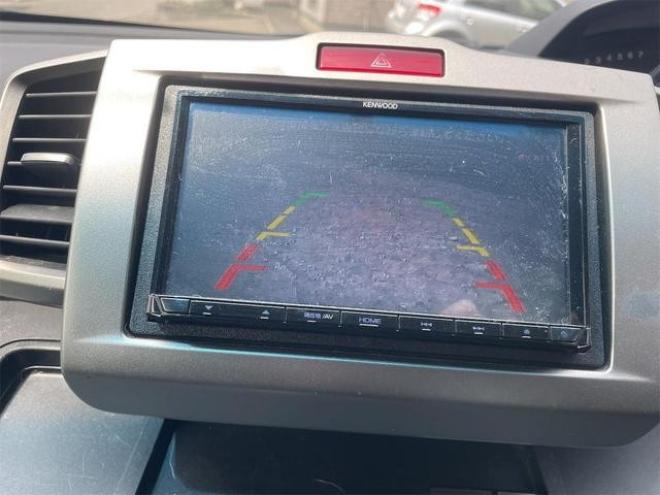 フリードスパイクＧ　ジャストセレクション　４ＷＤ　ナビ　ＴＶ　パワースライド　フロントガラス熱線　エンスタ　ＥＴＣ　バックカメラ　両側スライド・片側電動　電動格納ミラー　ＡＴ　ＡＢＳ　ＥＳＣ　エアコン 4WD 1500 5Dr