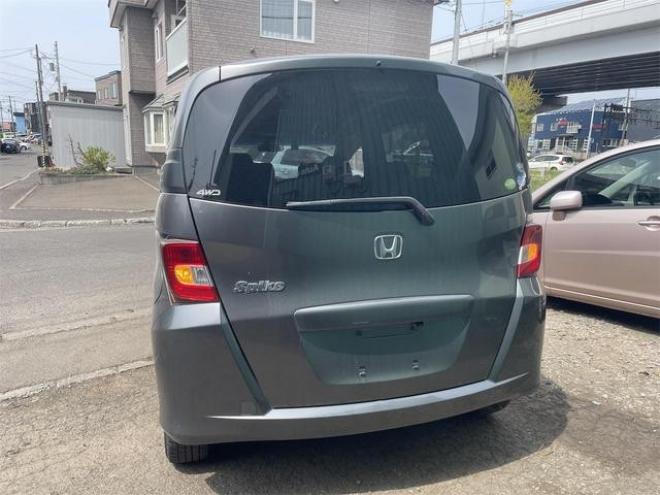 フリードスパイクＧ　ジャストセレクション　４ＷＤ　ナビ　ＴＶ　パワースライド　フロントガラス熱線　エンスタ　ＥＴＣ　バックカメラ　両側スライド・片側電動　電動格納ミラー　ＡＴ　ＡＢＳ　ＥＳＣ　エアコン 4WD 1500 5Dr