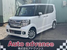 N-BOX　カスタム Ｇ・Ｌパッケージ　後期モデル　４ＷＤ　新在庫値　下げ中！ＧＷスペシャル！　ＥＴＣ　バックカメラ　両側スライド・片側電動　ナビ　ＴＶ　ＨＩＤ　スマートキー　アイドリングストップ　シートヒーター　ベンチシート 4WD 660 5Dr