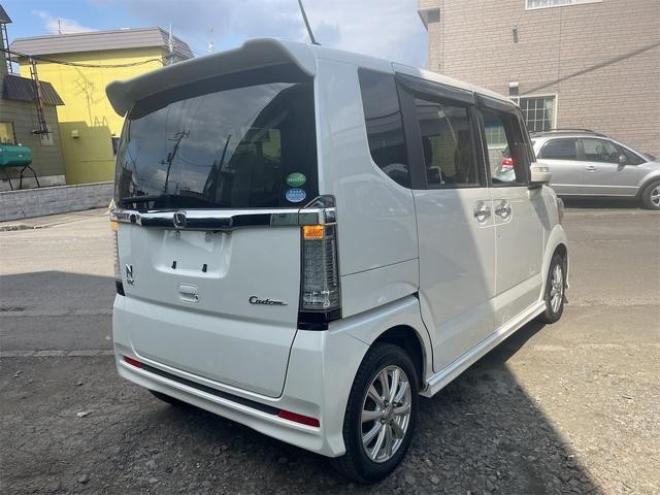 N-BOXカスタム Ｇ・Ｌパッケージ　後期モデル　４ＷＤ　新在庫値　下げ中！ＧＷスペシャル！　ＥＴＣ　バックカメラ　両側スライド・片側電動　ナビ　ＴＶ　ＨＩＤ　スマートキー　アイドリングストップ　シートヒーター　ベンチシート 4WD 660 5Dr