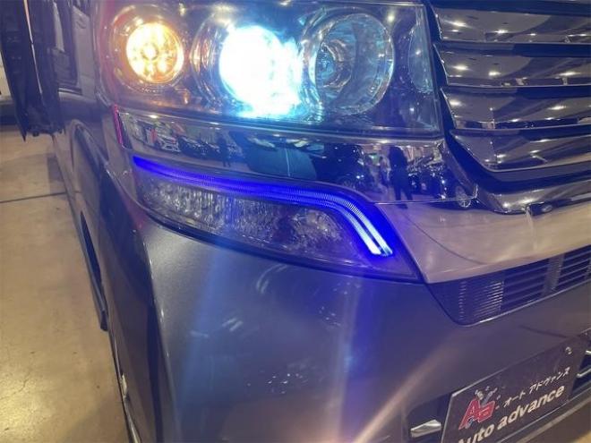 N-BOXカスタム Ｇ・Ｌパッケージ　４ＷＤ　バックカメラ　両側スライド・片側電動　ＴＶ　ＨＩＤ　スマートキー　アイドリングストップ　シートヒーター　ベンチシート　ＣＶＴ　盗難防止システム 4WD 660 5Dr