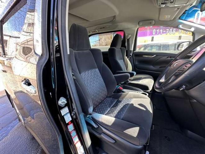 ヴェルファイア2.5 Z 4WD　寒冷地仕様　両側パワースライドドア　Bluetooth　ナビ　地デジ　衝突軽減ブレーキ　純正アルミホイール　　ビルトインETC　プッシュスタート　アイドリングストップ　サイドブレーキホールド 2500