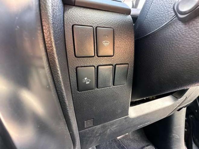 ヴェルファイア2.5 Z 4WD　寒冷地仕様　両側パワースライドドア　Bluetooth　ナビ　地デジ　衝突軽減ブレーキ　純正アルミホイール　　ビルトインETC　プッシュスタート　アイドリングストップ　サイドブレーキホールド 2500