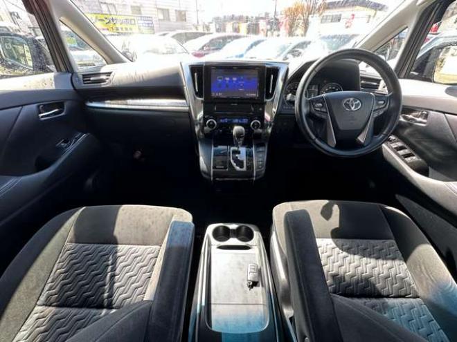 ヴェルファイア2.5 Z 4WD　寒冷地仕様　両側パワースライドドア　Bluetooth　ナビ　地デジ　衝突軽減ブレーキ　純正アルミホイール　　ビルトインETC　プッシュスタート　アイドリングストップ　サイドブレーキホールド 2500