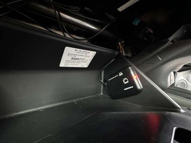 フィット1.5 e:HEV ホーム 4WD　純正ナビ　Bluetooth　バックカメラ　クルーズコントロール　コーナーセンサー　ハーフレザーシート　ETC　ミラーヒーター　横滑り防止装置　ブレーキホールド　USB前後　社外アルミホイール夏 1500