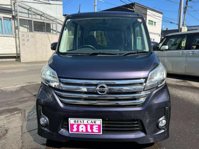 デイズルークスハイウェイスターX 4WD　片側パワースライドドア　SDナビ　地デジ　運転席シートヒーター　アイドリングストップ　アラウンドビューモニター　バックモニター　純正アルミホイール夏　プッシュスタート　インテリジェントキー 660