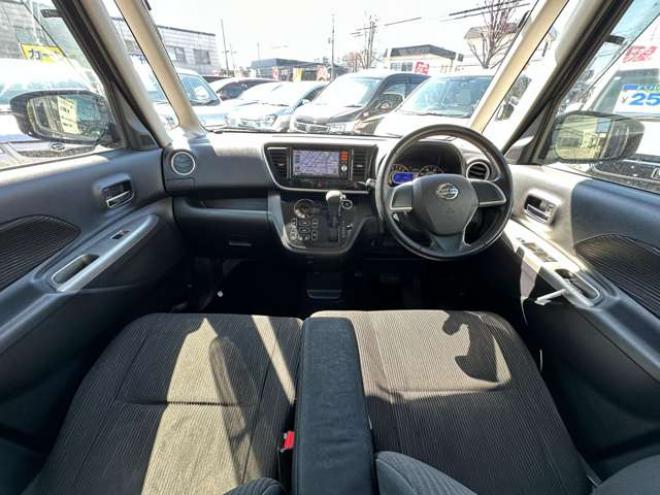 デイズルークスハイウェイスターX 4WD　片側パワースライドドア　SDナビ　地デジ　運転席シートヒーター　アイドリングストップ　アラウンドビューモニター　バックモニター　純正アルミホイール夏　プッシュスタート　インテリジェントキー 660