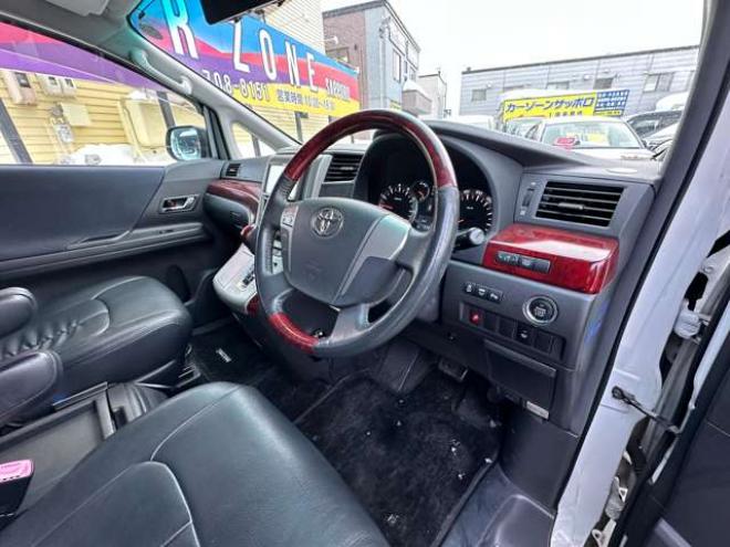 ヴェルファイア2.4 Z 4WD　両側パワースライドドア　ナビ　バックカメラ　ETC　純正アルミホイール夏　コーナーセンサー　横滑り防止装置　プッシュスタート 2400