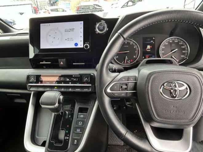 ヴォクシー2.0 S-G 4WD　バックモニター　左右電動スライドドア　衝突軽減ブレーキアクセル踏み間違いブレーキ　ETCレーンキープアシスト 2000