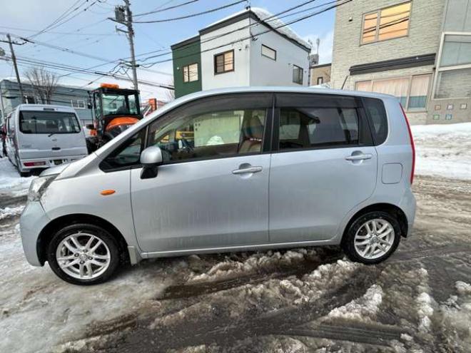 ムーヴL SA 4WD　横滑り防止装置　衝突軽減ブレーキ　純正CDオーディオ　社外アルミホイール夏 660