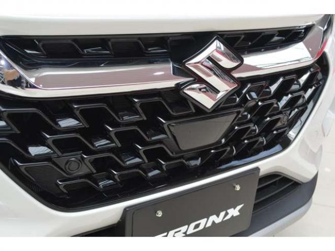 フロンクス1.5 4WD　ハイブリット4WDセーフティサポート搭載4WDスズキコネクト対応通信機装着車アダプティブクルーズコントロール全方位モニター付き9インチナビTVバックカメラハイビームアシストLEDライト 登録済未使用車 1500