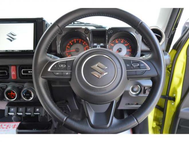 ジムニーXC 4WD　ワンオーナー車5速マニュアル4WDターボセーフティサポート搭載8インチナビTVドライブレコーダーLEDライトETCクルーズコントロール純正マットフラップ 660