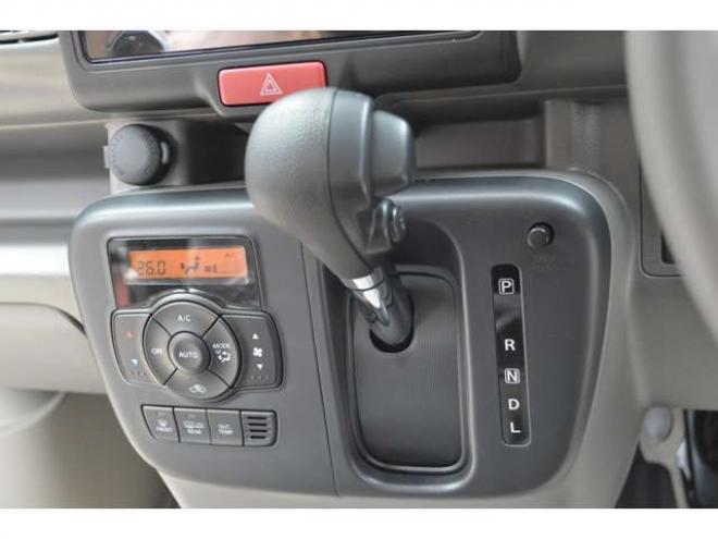 エブリィJリミテッド ハイルーフ 4WD　届出済未使用車4WDターボハイルーフセーフティサポート搭載アイドリングストップ両側オートスライドドア7インチワイドディスプレイオーディオハイビームアシストLEDライト後退時ブレーキサポート 登録済未使用車 660