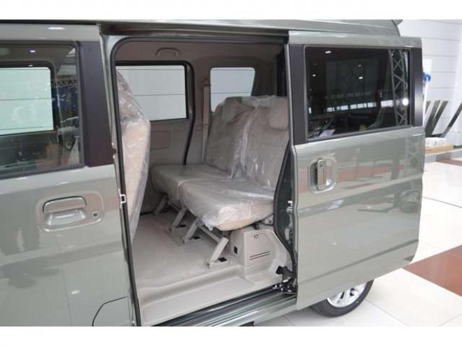 エブリィワゴン PZターボスペシャル ハイルーフ 4WD　届出済未使用車4WDターボハイルーフセーフティサポート搭載アイドリングストップ純正バックカメラ付ディスプレイオーディオ両側オートスライドドアオートステップリアパーキングセンサーハイビームアシストLED 登録済未使用車 660