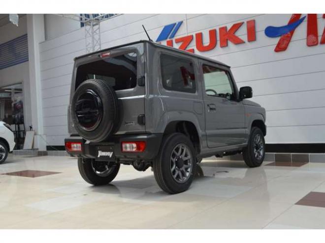 ジムニーXC 4WD　ワンオーナー車4WDターボ横滑り防止装置セーフティサポート搭載アイドリングストップ横滑り防止装置クルーズコントロールハイビームアシストLEDライト 登録済未使用車 660