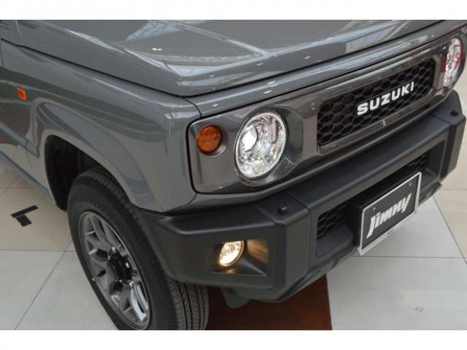 ジムニーXC 4WD　ワンオーナー車4WDターボ横滑り防止装置セーフティサポート搭載アイドリングストップ横滑り防止装置クルーズコントロールハイビームアシストLEDライト 登録済未使用車 660