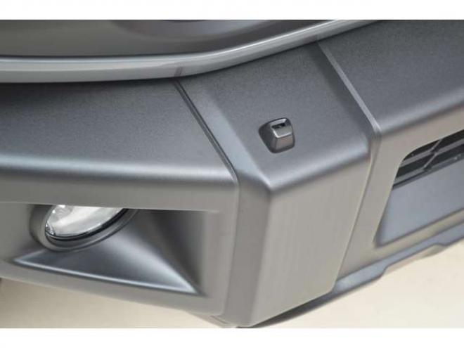 ジムニーXC 4WD　ワンオーナー車4WDターボ横滑り防止装置セーフティサポート搭載アイドリングストップ横滑り防止装置クルーズコントロールハイビームアシストLEDライト 登録済未使用車 660