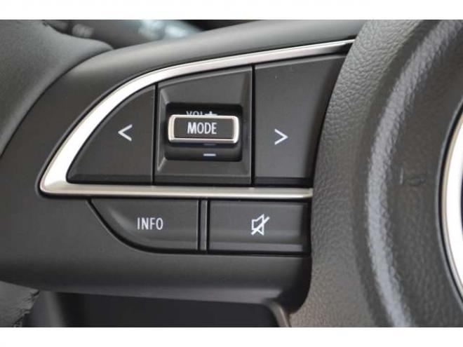 ジムニーXC 4WD　ワンオーナー車4WDターボ横滑り防止装置セーフティサポート搭載アイドリングストップ横滑り防止装置クルーズコントロールハイビームアシストLEDライト 登録済未使用車 660