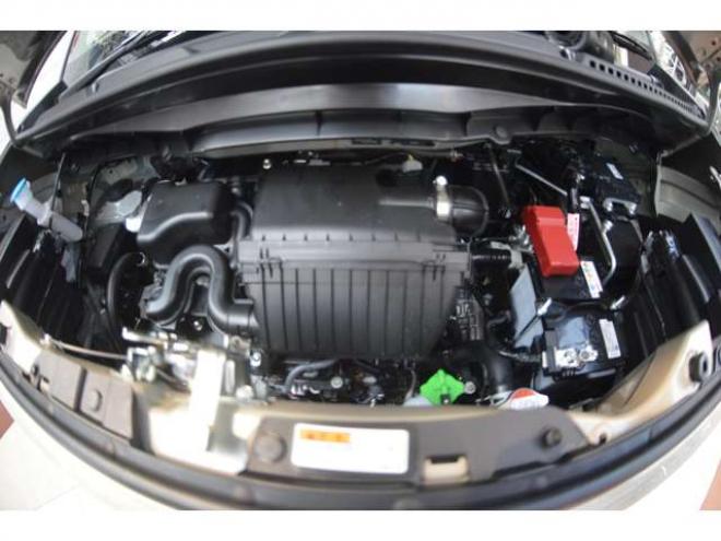 ワゴンRスマイルハイブリッド X 4WD　クリームコーデセーフティサポートスズキコネクト対応9インチ全方位ナビLEDハイブリット4WDセーフティサポート搭載アイドリングストップハイビームアシストLEDライト両側オートスライドドアパーキングセンサー 登録済未使用車 660