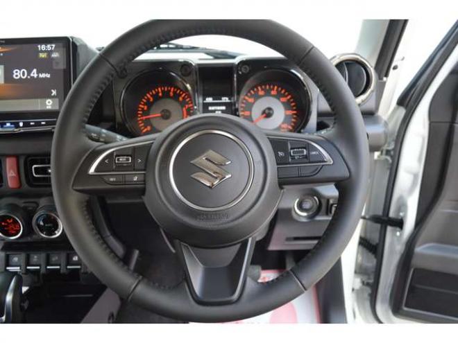 ジムニーXC 4WD　ワンオーナー車4WDターボ横滑り防止装置セーフティサポート搭載アイドリングストップ横滑り防止装置クルーズコントロール11インチディスプレイオーディオハイビームアシストLEDライト 660
