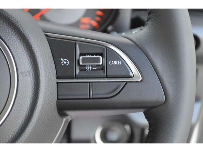ジムニーXC 4WD　ワンオーナー車4WDターボ横滑り防止装置セーフティサポート搭載アイドリングストップ横滑り防止装置クルーズコントロール11インチディスプレイオーディオハイビームアシストLEDライト 660
