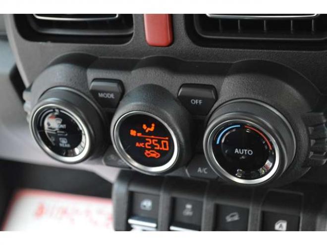 ジムニーXC 4WD　ワンオーナー車4WDターボ横滑り防止装置セーフティサポート搭載アイドリングストップ横滑り防止装置クルーズコントロール11インチディスプレイオーディオハイビームアシストLEDライト 660