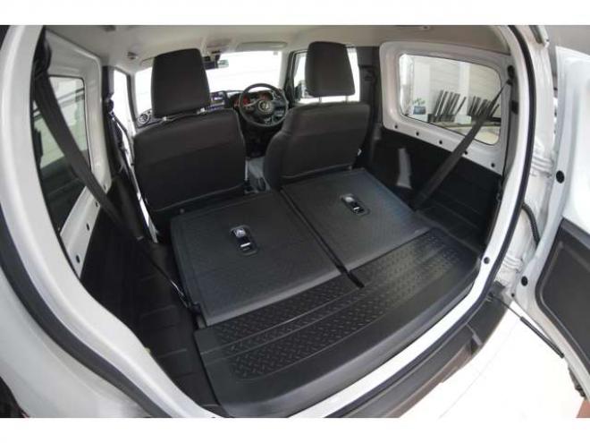 ジムニーXC 4WD　ワンオーナー車4WDターボ横滑り防止装置セーフティサポート搭載アイドリングストップ横滑り防止装置クルーズコントロール11インチディスプレイオーディオハイビームアシストLEDライト 660