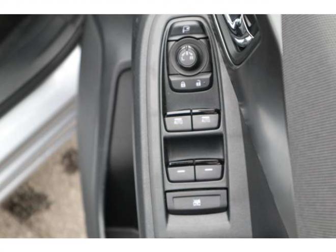 インプレッサハッチバック 2.0 ST 4WD　11.6インチディスプレイナビ　マルチビューカメラ　ETC　シートヒーター　電動パーキングブレーキ　パドルシフト 2000
