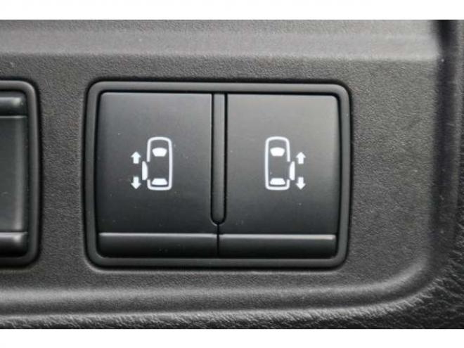 セレナ2.0 ハイウェイスター 4WD　純正フルセグナビ　アラウンドビューカメラ　両側電動スライドドア　ハンズフリーオートスライドドア　インテリジェントパーキングアシスト　クルーズコントロール 2000