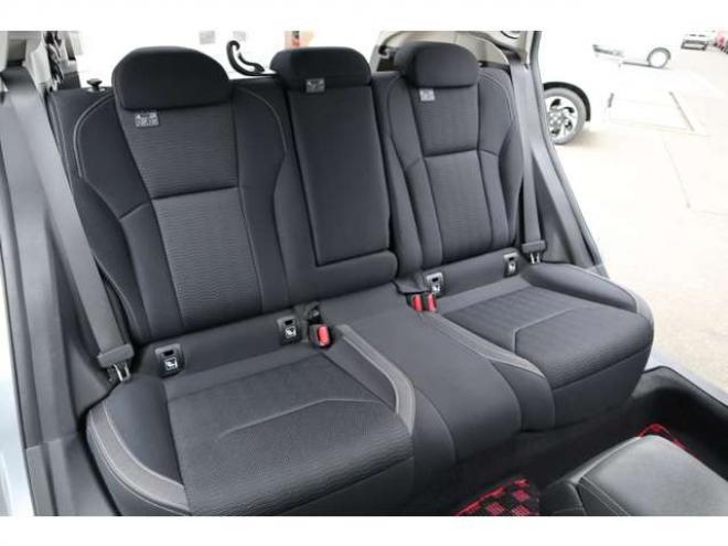 インプレッサスポーツ 2.0 i-L アイサイト 4WD　純正ダイヤトーンナビ　バックカメラ　ETC　ドライブレコーダー　電動パーキングブレーキ　ヘッドライトウォッシャー　ミラーヒーター　アダプティブクルーズコントロール 2000