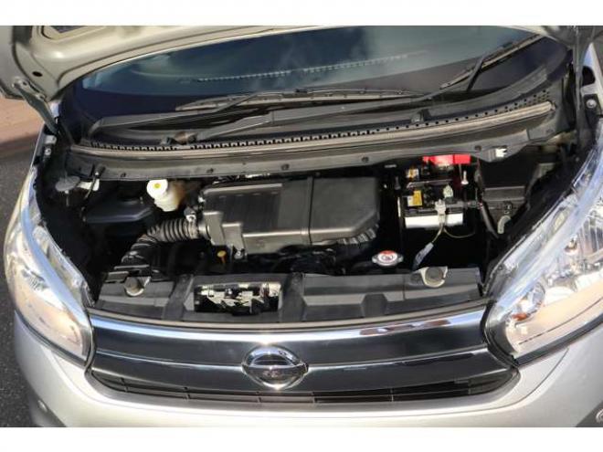 デイズS 4WD　CDプレイヤー　エマージェンシーブレーキ　運転席シートヒーター　踏み間違い衝突防止アシスト 660