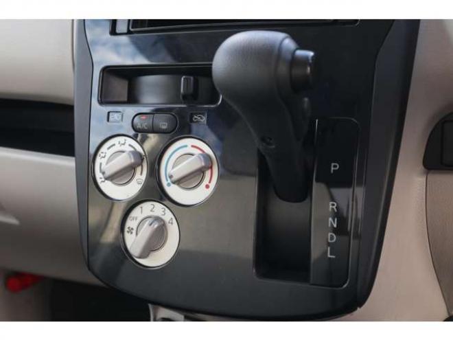 デイズS 4WD　CDプレイヤー　エマージェンシーブレーキ　運転席シートヒーター　踏み間違い衝突防止アシスト 660
