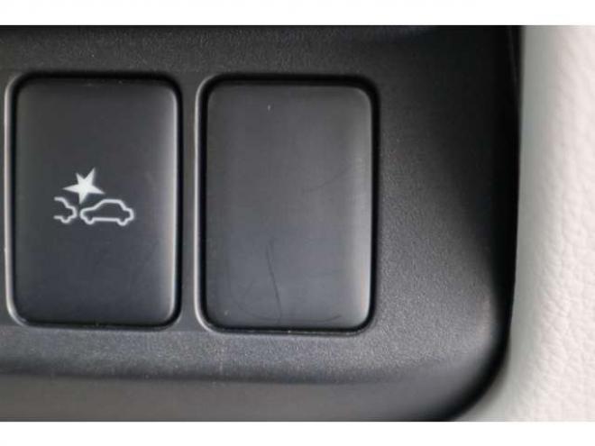 デイズS 4WD　CDプレイヤー　エマージェンシーブレーキ　運転席シートヒーター　踏み間違い衝突防止アシスト 660