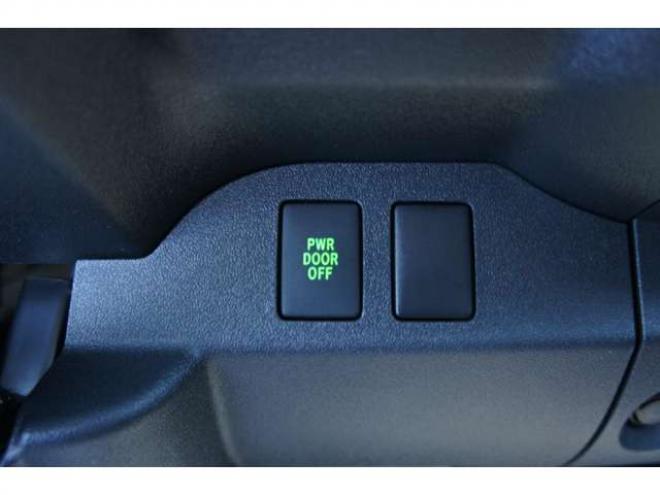 ハイエース2.7 グランドキャビン 4WD　令和8年2月登録　登録済未使用車 走行7キロ　パノラミックビューモニター デジタルインナーミラー　LEDヘッドランプ　LEDフォグランプ　ベージュメタリック　メーカー保証付 登録済未使用車 2700