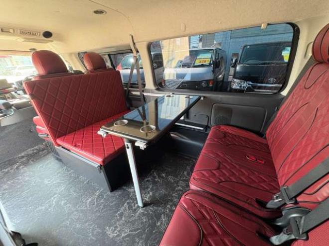 ハイエース2.7 GL ロング ミドルルーフ 4WD　IFUU製　IF-WB8　10人乗り対面ラウンジベッド仕様　415COBRAクリーンルック3フロントスポイラー&バッドラッカー毒牙18インチAW　イクリプス製10.1インチフローティングナヒ　純正EGスターター 2700
