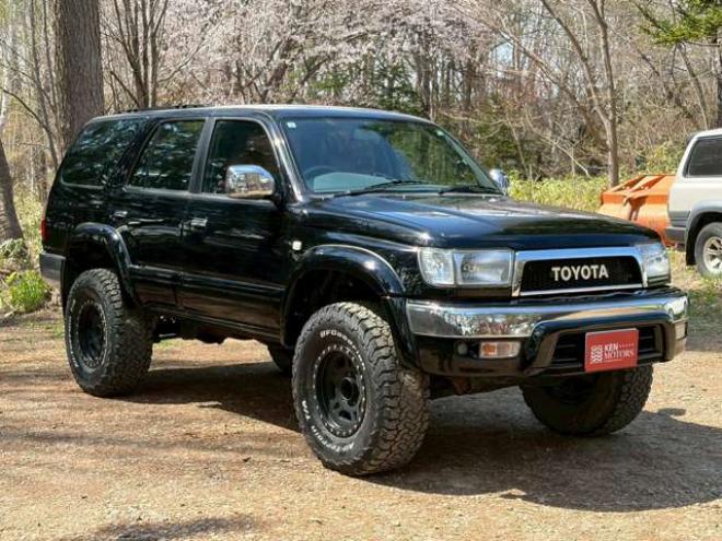 ハイラックスサーフ2.7 SSR-X Vセレクション 4WD　社外ナビ　バックカメラ　リフトアップ　社外アルミホイール　エアコン　ETC　ドライブレコーダー　パワステ　パワーウィンドウ　ABS　キーレスエントリー　ルーフレール 2700