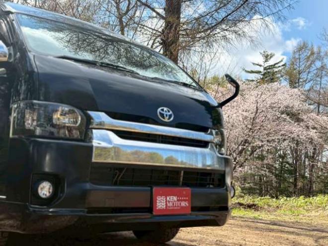 ハイエースコミューター 2.5 GL ディーゼルターボ 4WD　社外アルミ　パワステ　パワーウィンドウ　キーレスエントリー　ETC　ドライブレコーダー　片側電動スライドドア　後席モニタ　TV　ナビ　バックカメラ　エアコン　ABS　横滑り防止装置　全塗装済 2500